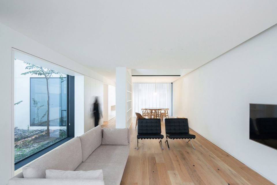 佛山市綠城桂語映月現(xiàn)代簡約風格別墅裝修案例