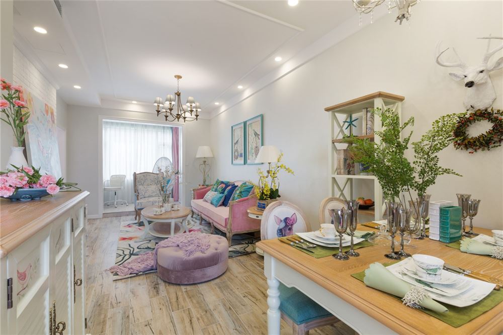 佛山市美的&middot;東樾灣現(xiàn)代簡約風(fēng)格二居室裝修案例