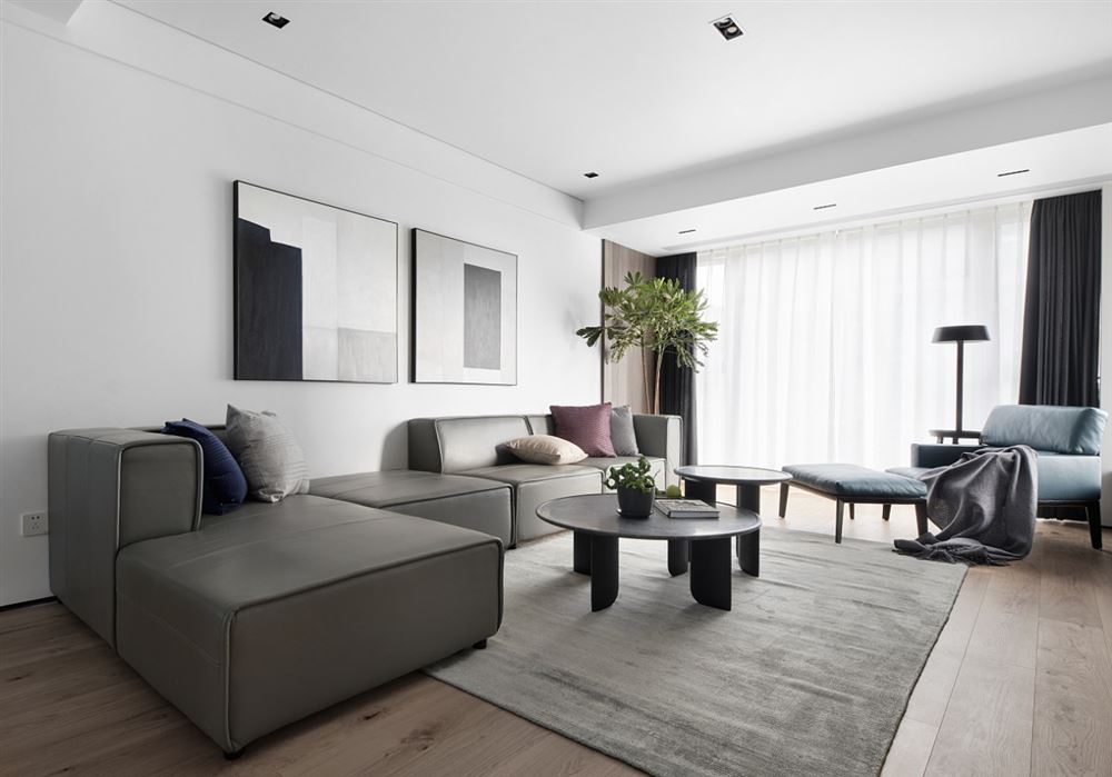 江門市城市名庭現(xiàn)代簡約風(fēng)格三居室裝修案例