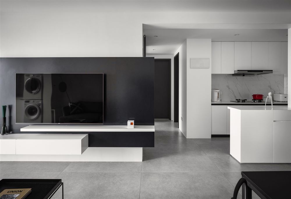 廣州市疊翠峰現(xiàn)代簡約風格三居室裝修案例