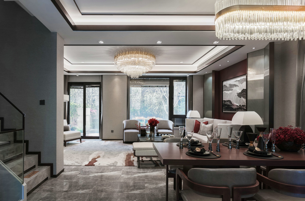 新中式風(fēng)格別墅室內(nèi)設(shè)計家裝案例-樓梯間