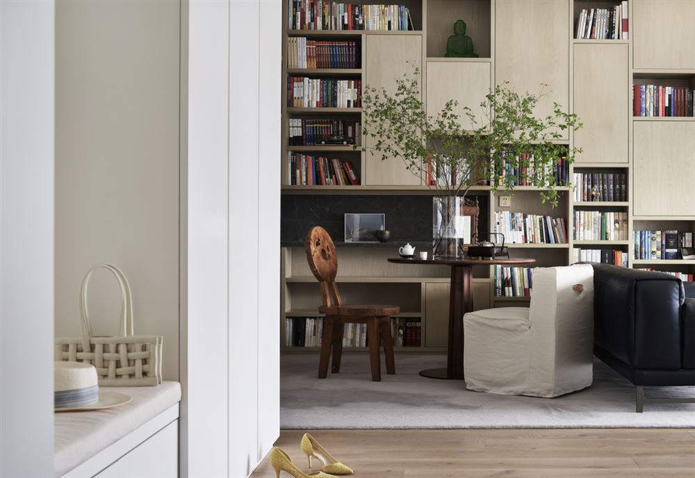 江門市華僑公館現(xiàn)代簡約風格三居室裝修案例