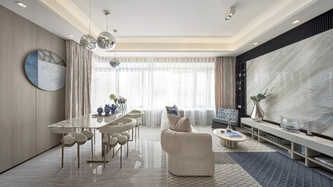 廣州市中?；ǔ菫超F(xiàn)代簡約風(fēng)格三居室裝修案例