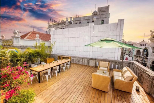 ?？谑幸▓@現(xiàn)代風格辦公空間裝修案例